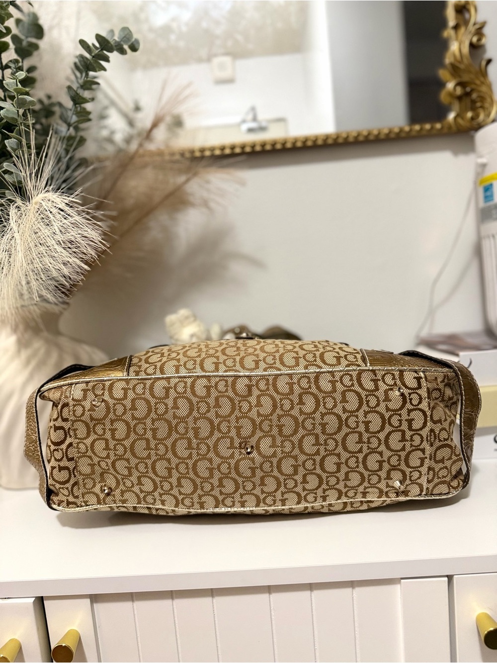 Vintage Guess Monogram Shoulder Bag 🤎 - Picture 4 of 7